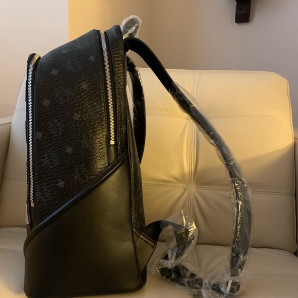 NWT MCM Large Leather Logo Backpack - Picture 15 of 16
